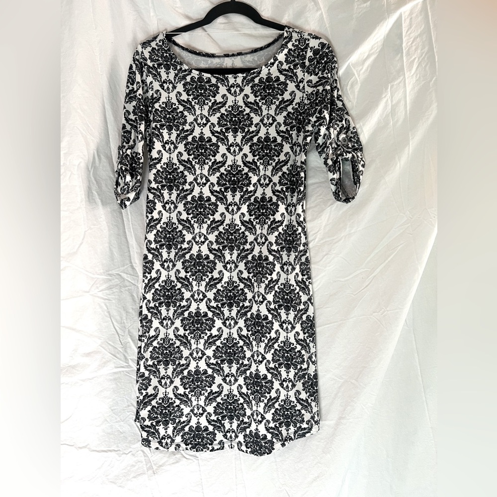Black & White Damask Lola Active Dress (S)